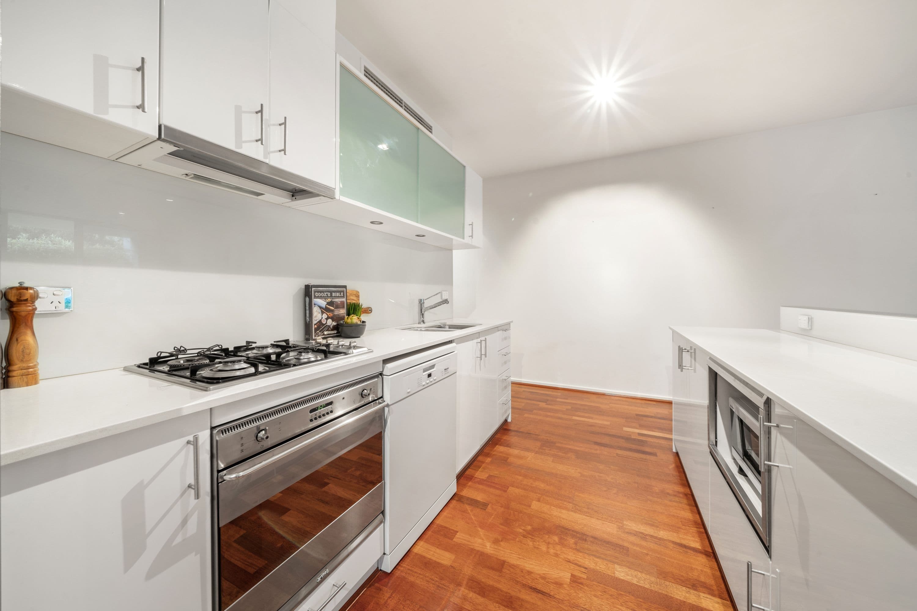 58 Wentworth Avenue, Kingston ACT 2604, Kingston - Thumbnail 8