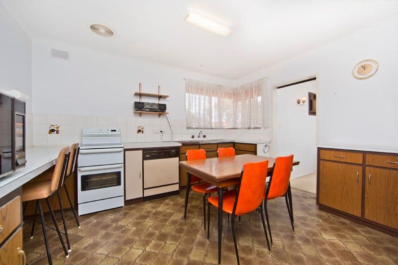 9 Rutherglen Avenue, VALLEY VIEW SA 5093, Valley View - Thumbnail 4