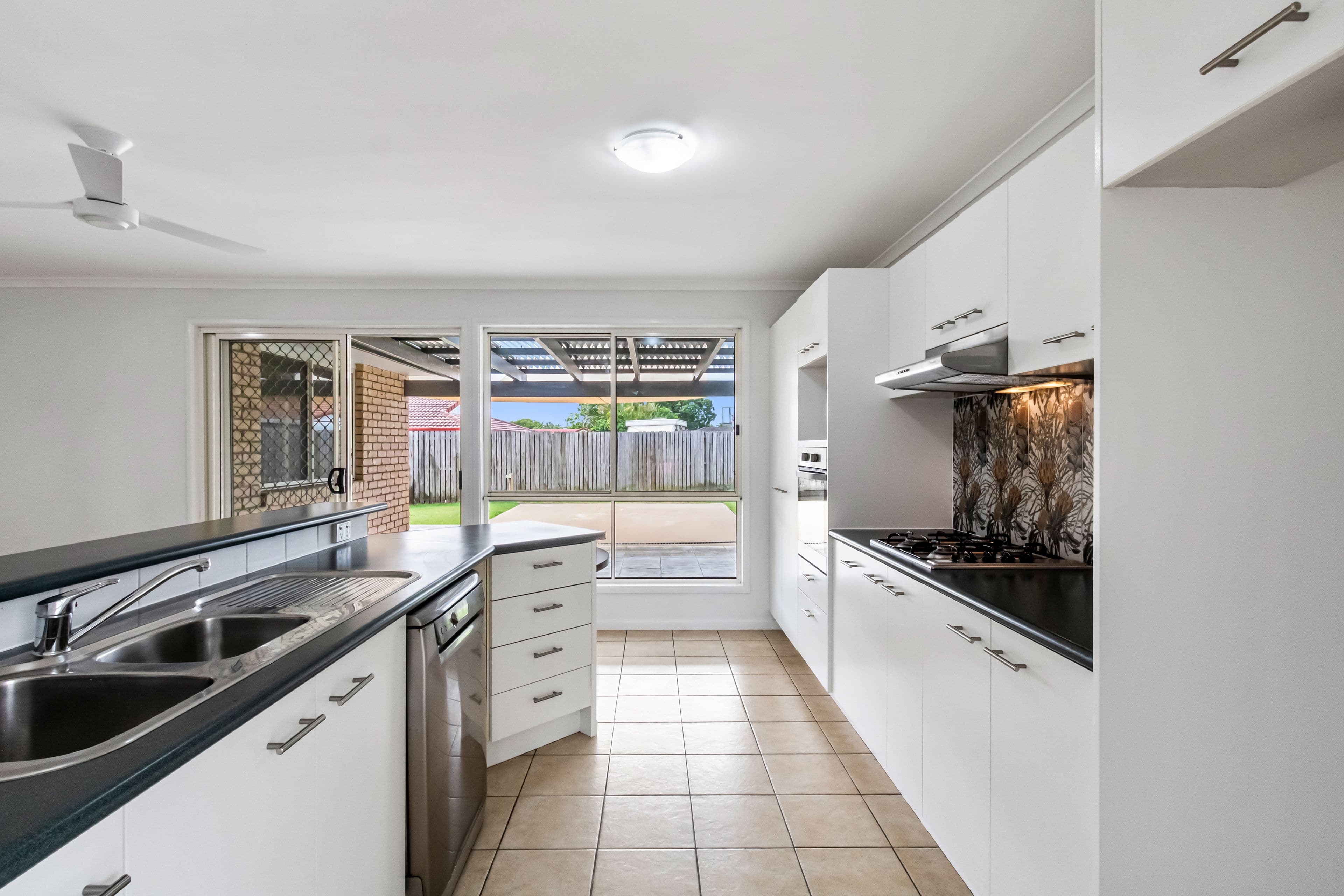 1 Oxford Place, Urraween QLD 4655, Urraween - Thumbnail 4