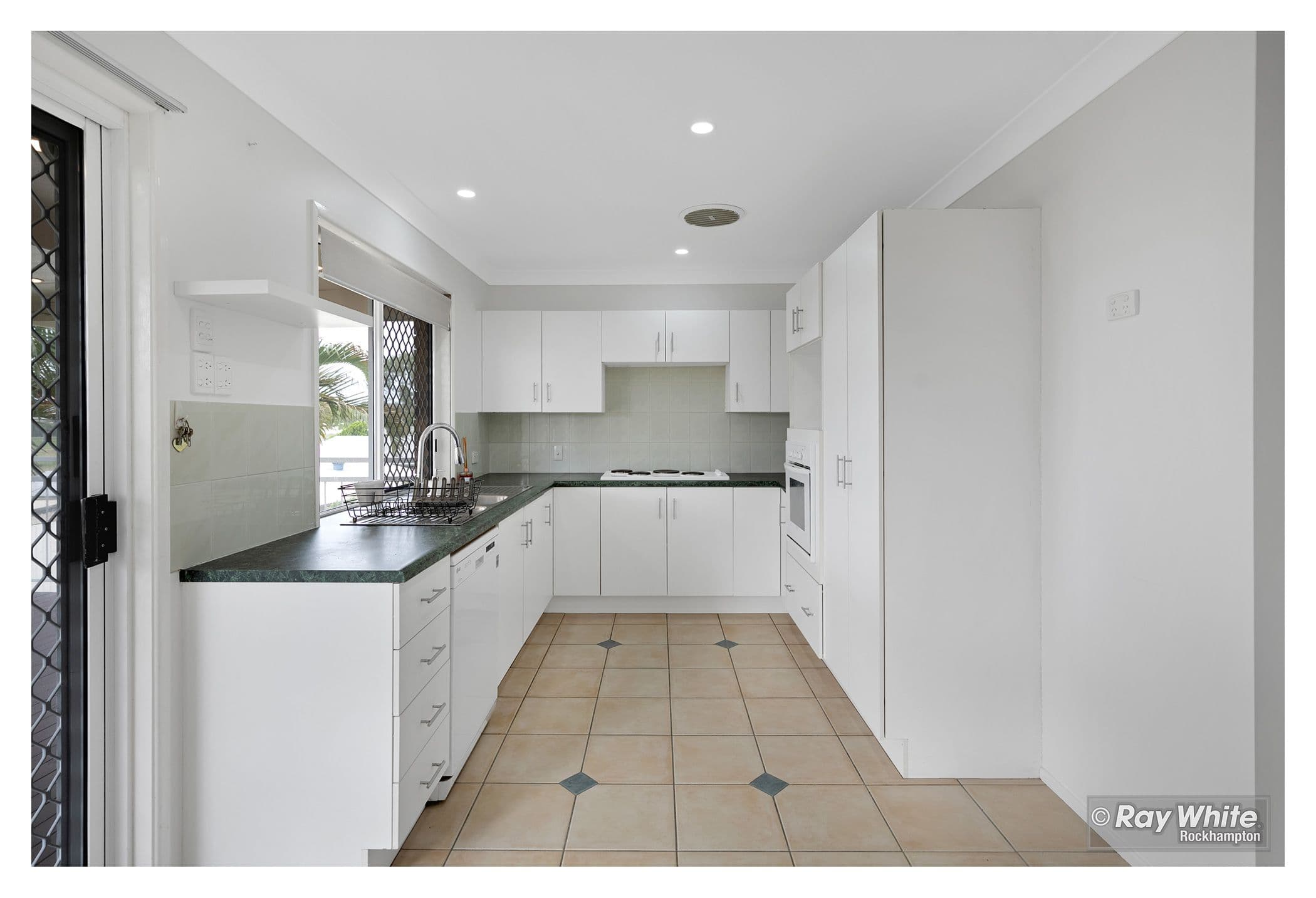 4 Clara Place, Gracemere QLD 4702, Gracemere - Thumbnail 7