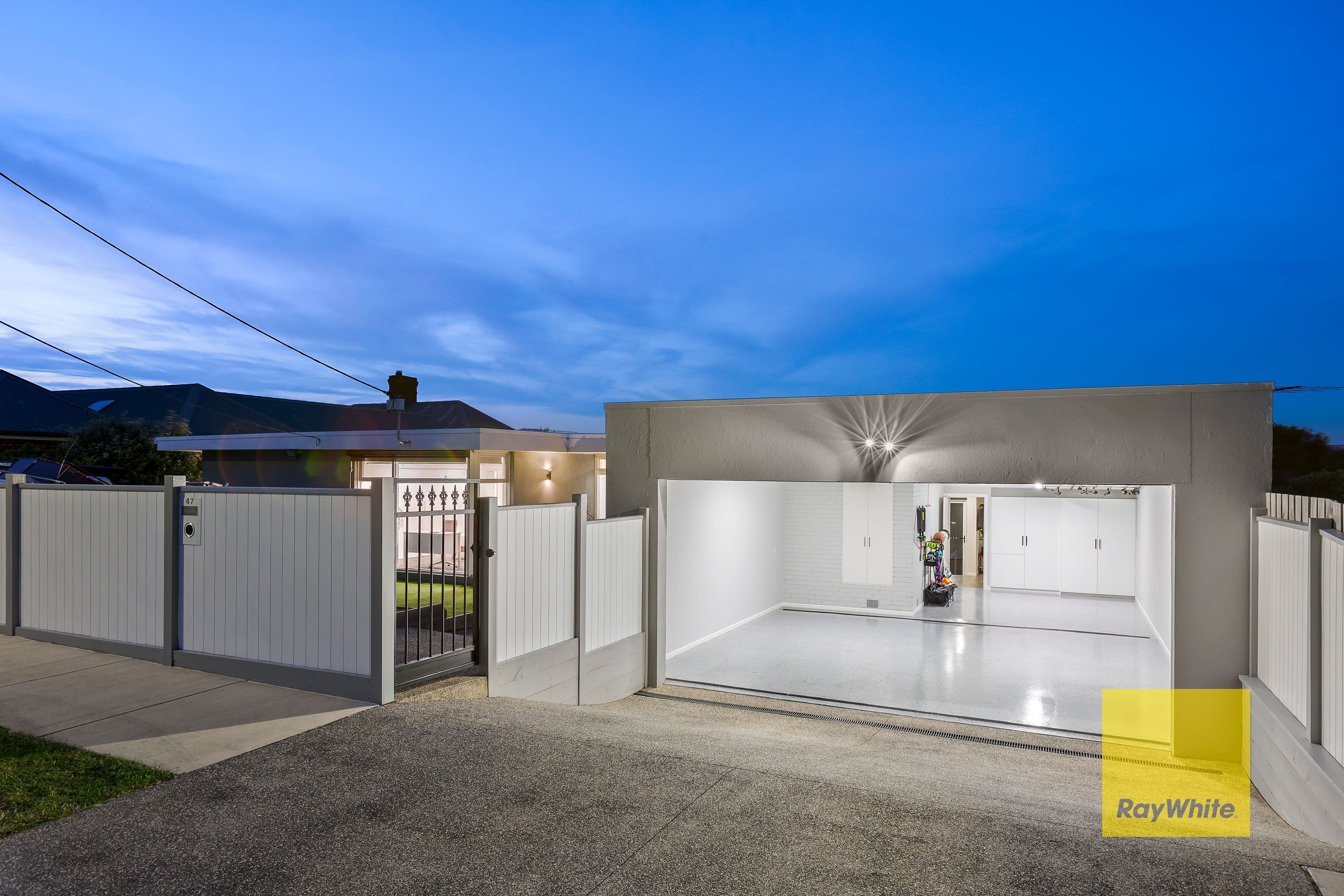47 Montpellier Drive, Highton VIC 3216, Highton - Thumbnail 2