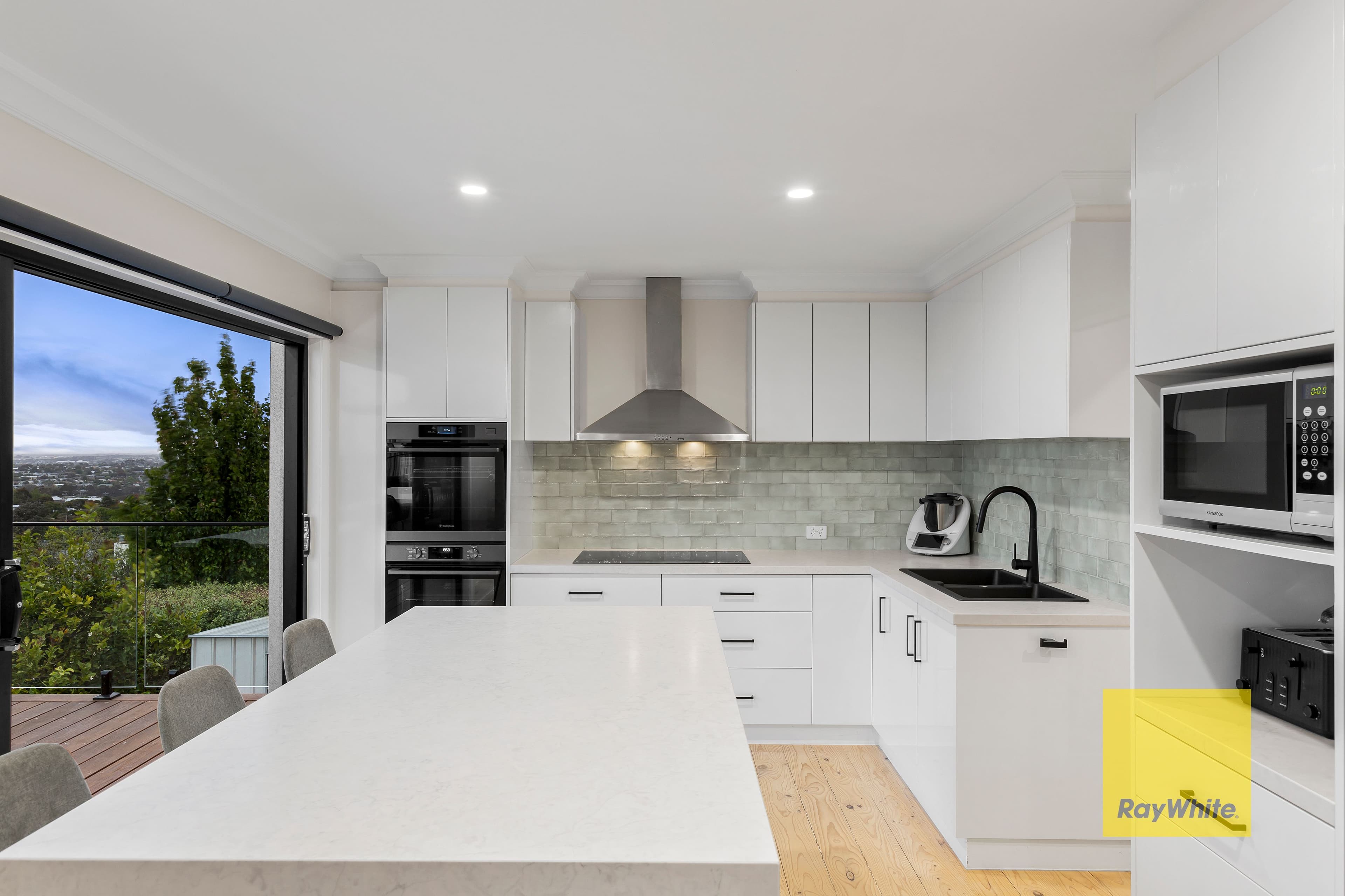 47 Montpellier Drive, Highton VIC 3216, Highton - Thumbnail 6