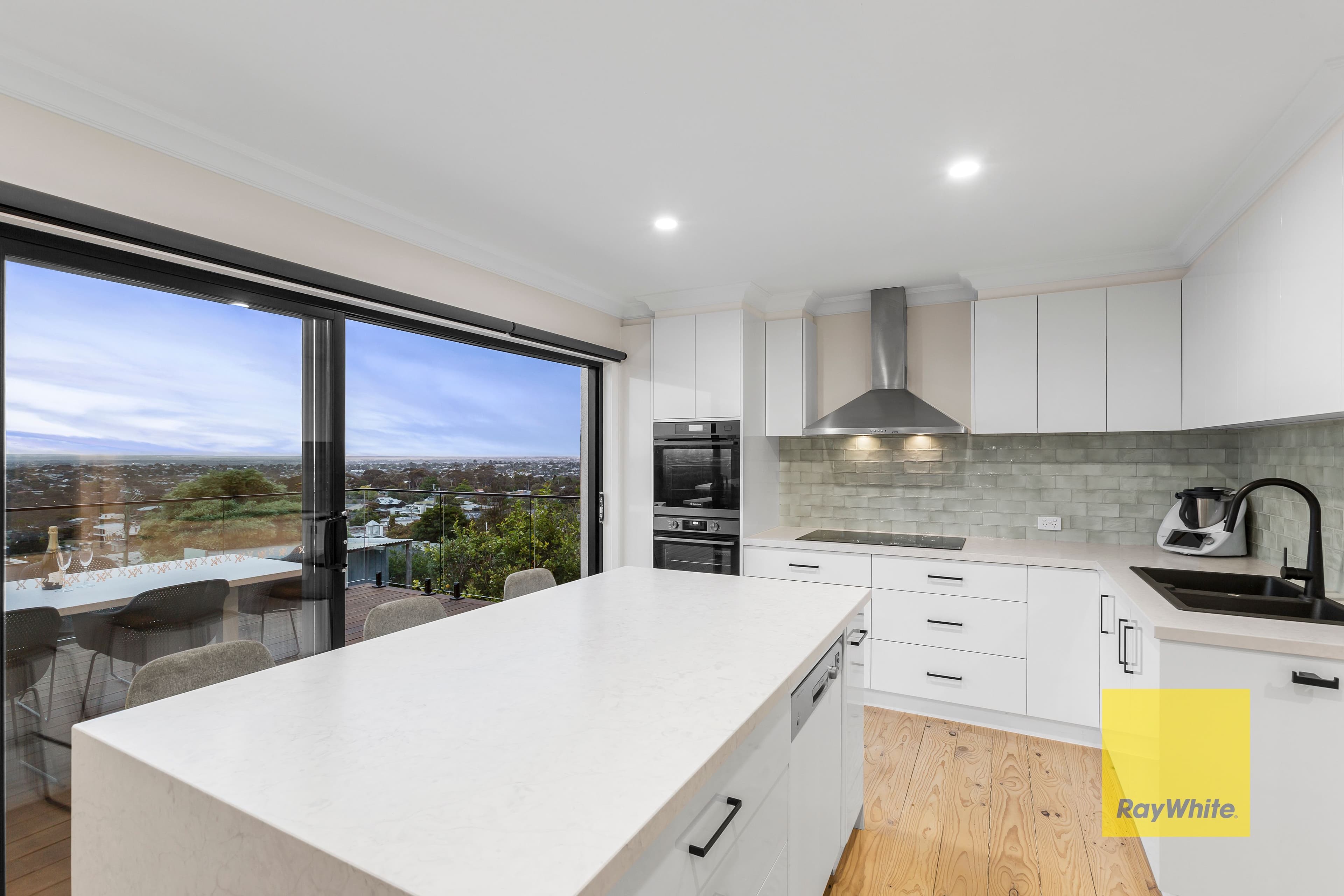 47 Montpellier Drive, Highton VIC 3216, Highton - Thumbnail 7