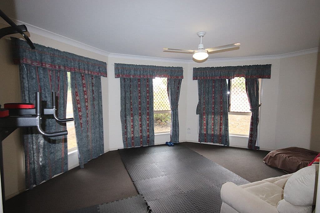 18 Charles Street, Mundubbera QLD 4626, Mundubbera - Thumbnail 4