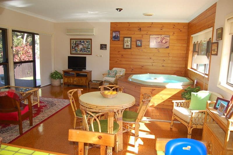 16 Pilot Street, NAMBUCCA HEADS NSW 2448, Nambucca Heads - Thumbnail 2
