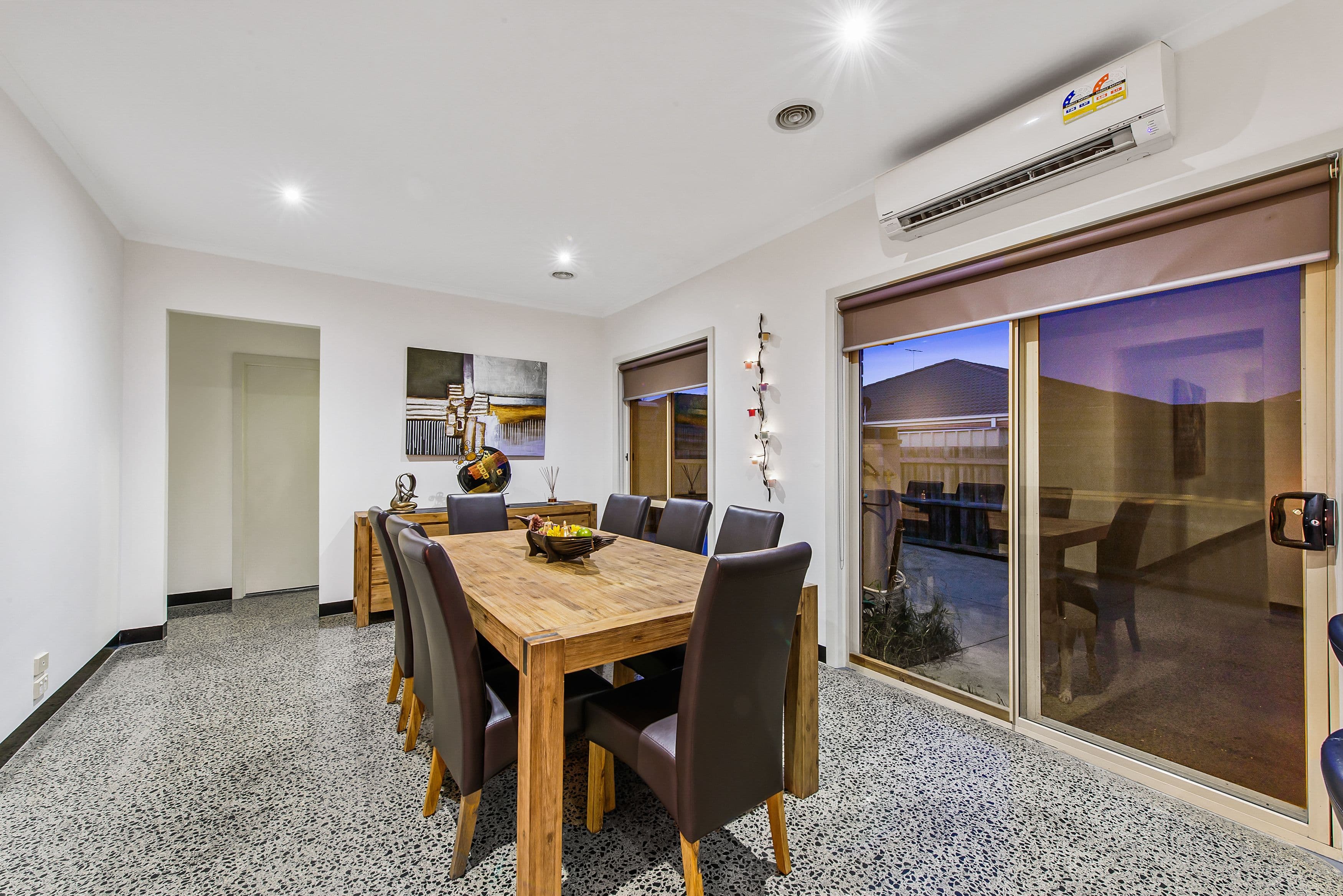 33 Amberlea Circuit, Taylors Hill VIC 3037, Taylors Hill - Thumbnail 2