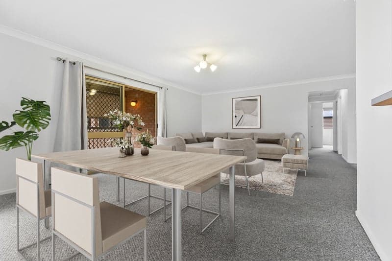 162 Prince Edward Parade, Scarborough - Thumbnail 3