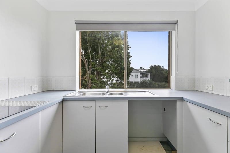 162 Prince Edward Parade, Scarborough - Thumbnail 8