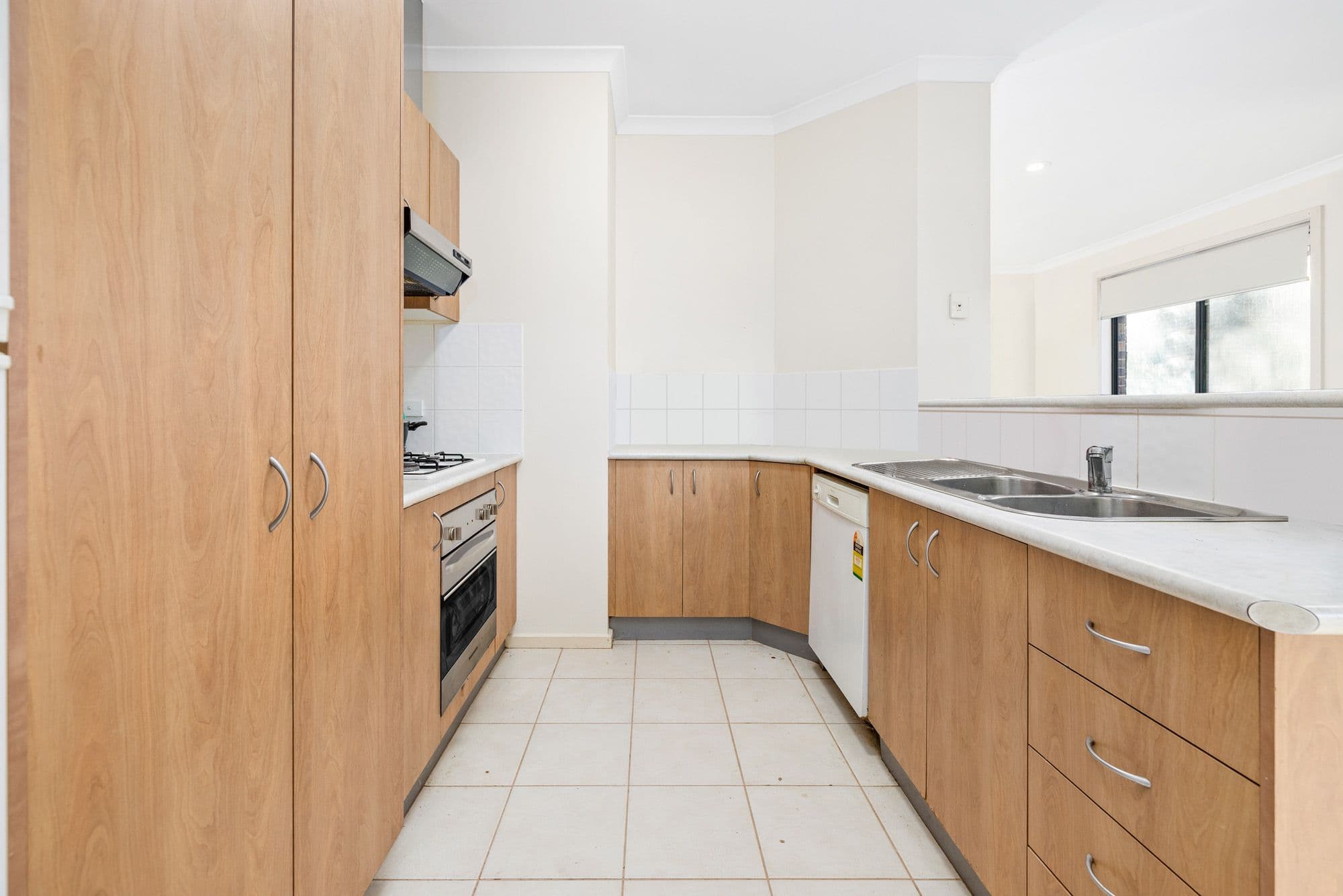 214 Shaws Road, Werribee VIC 3030, Werribee - Thumbnail 2
