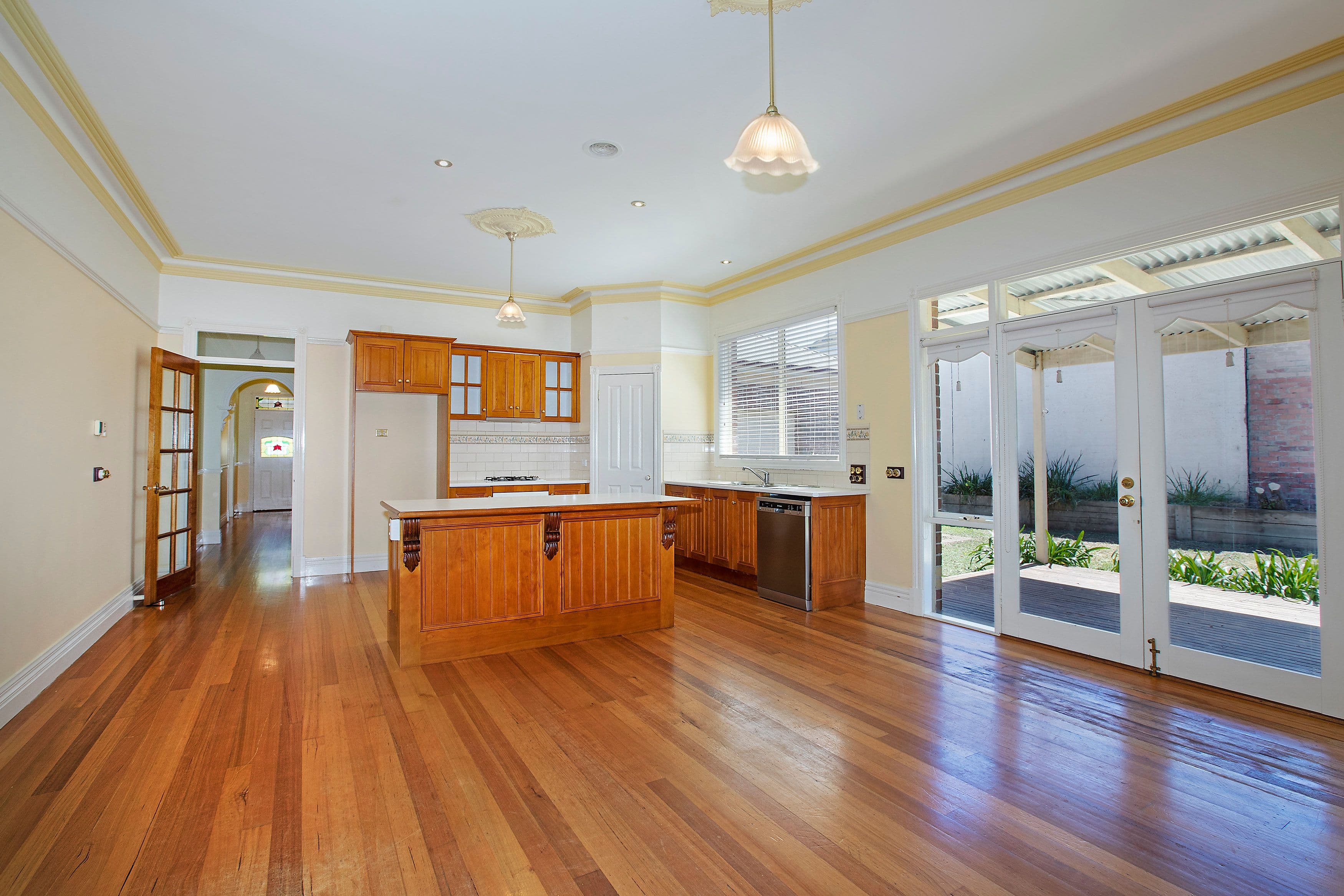 6 Wickenby Court, Highton VIC 3216, Highton - Thumbnail 2