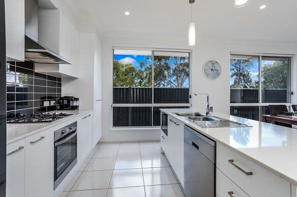 22 Lady Guinevere Circuit, Murrumba Downs QLD 4503, Murrumba Downs - Thumbnail 2