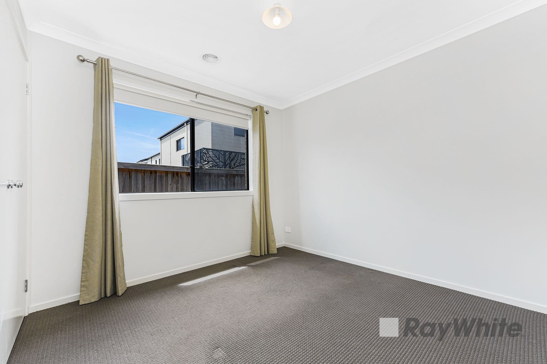 97 Deoro Parade, Clyde North VIC 3978, Clyde North - Thumbnail 8