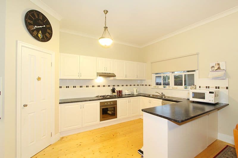 55 Golf Links Avenue, OAKLEIGH VIC 3166, Oakleigh - Thumbnail 6