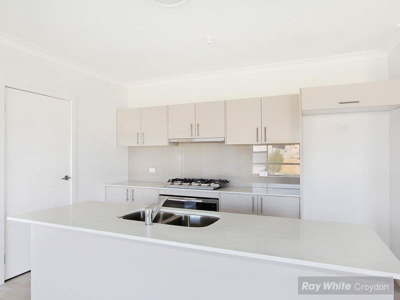 11 Pyrossia Street, MOUNT ANNAN NSW 2567, Mount Annan - Thumbnail 4