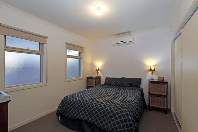 51 St Vigeons Road, RESERVOIR VIC 3073, Reservoir - Thumbnail 5