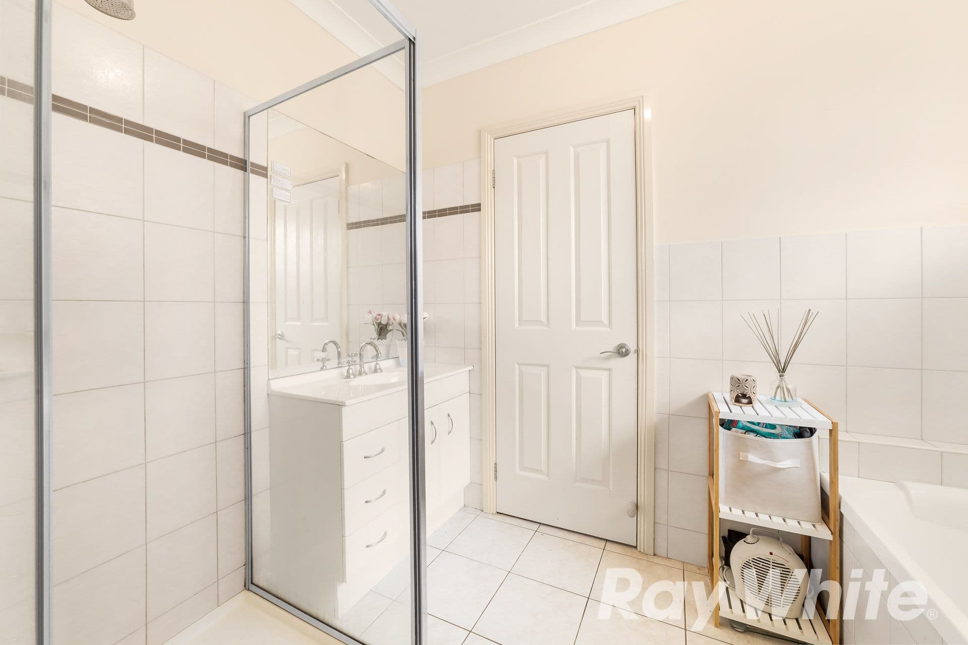 881 Plenty Road, South Morang VIC 3752, South Morang - Thumbnail 4