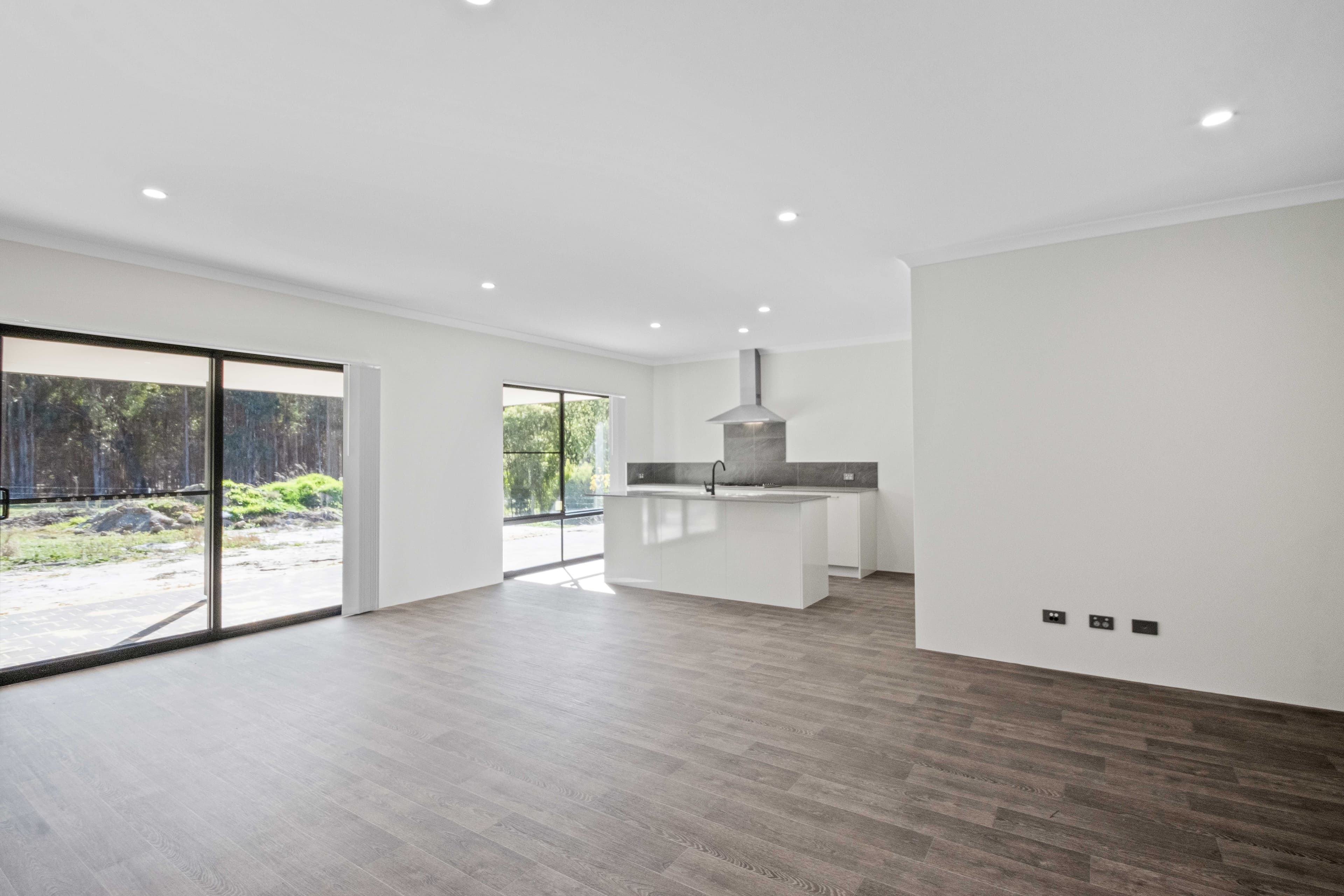 10 Balmoral Drive, Bridgetown WA 6255, Bridgetown - Thumbnail 2