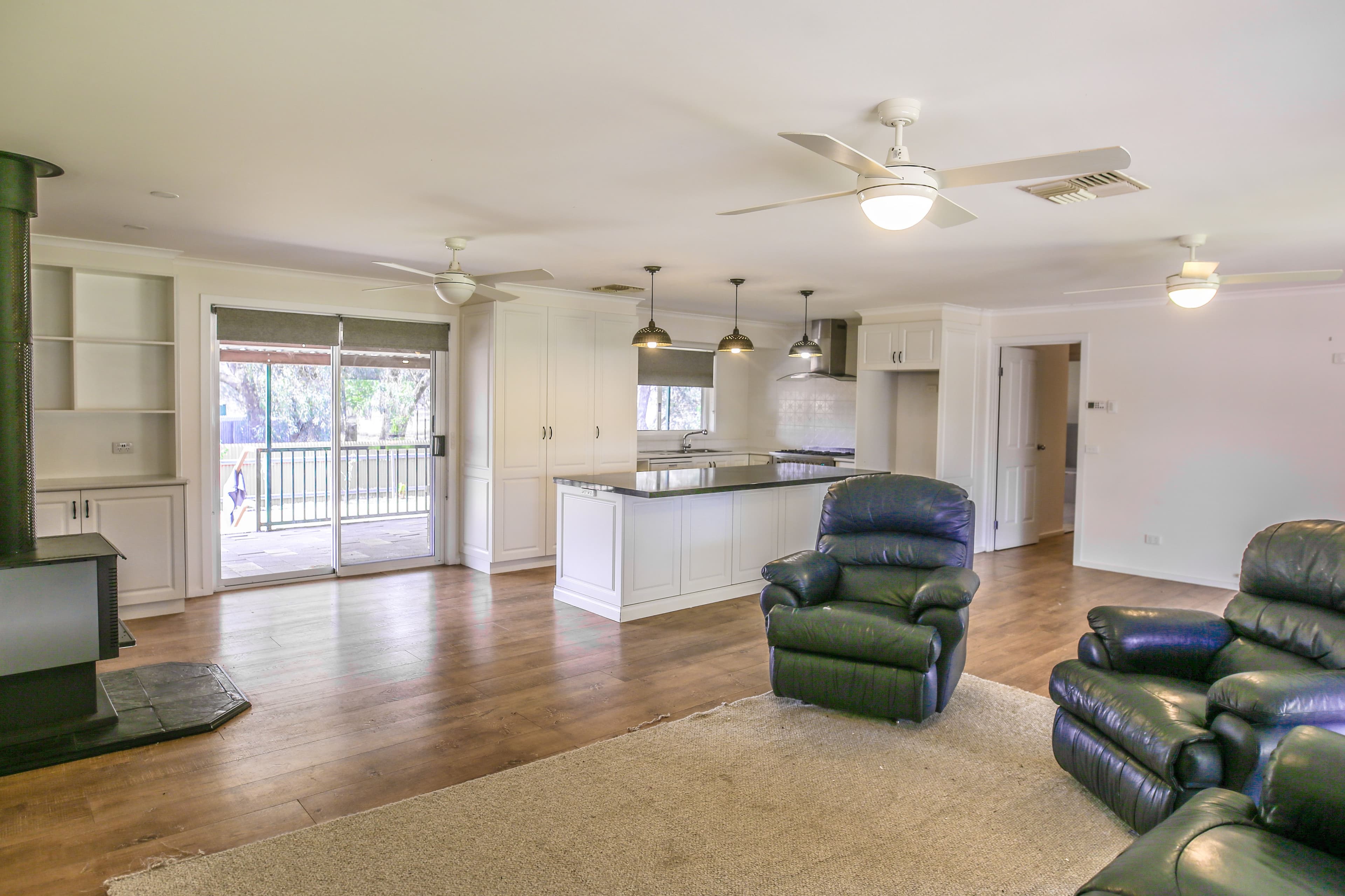 208 Wanderer St (Conargo Road), Deniliquin NSW 2710, Deniliquin - Thumbnail 2
