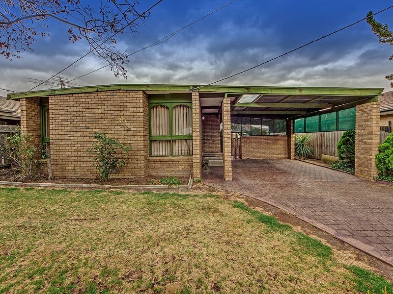 35 Pinoak Street, ST ALBANS VIC 3021, St Albans - Image 1
