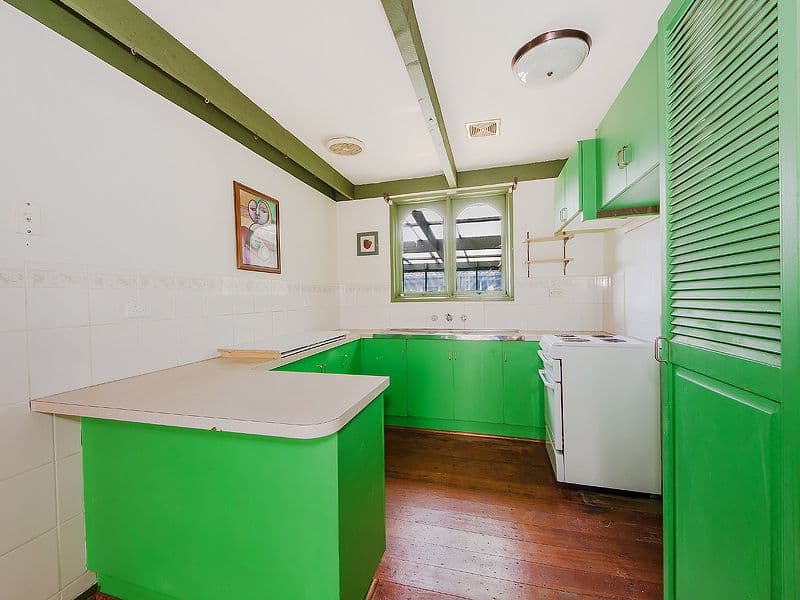 35 Pinoak Street, ST ALBANS VIC 3021, St Albans - Thumbnail 4