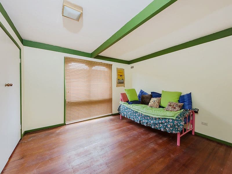 35 Pinoak Street, ST ALBANS VIC 3021, St Albans - Thumbnail 6