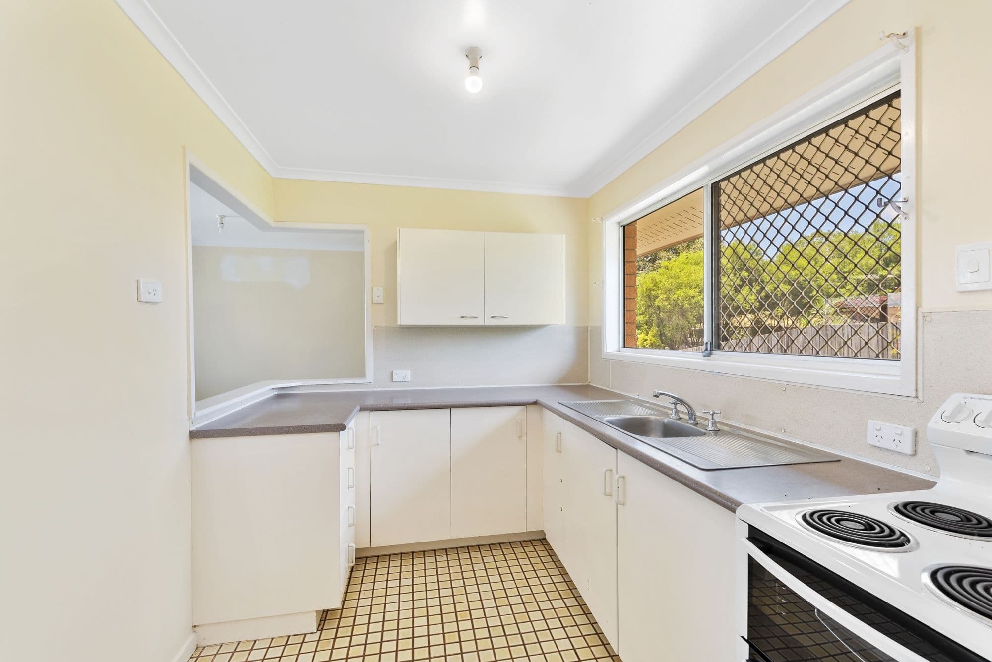 24 Donowain Drive, Deception Bay QLD 4508, Deception Bay - Thumbnail 2