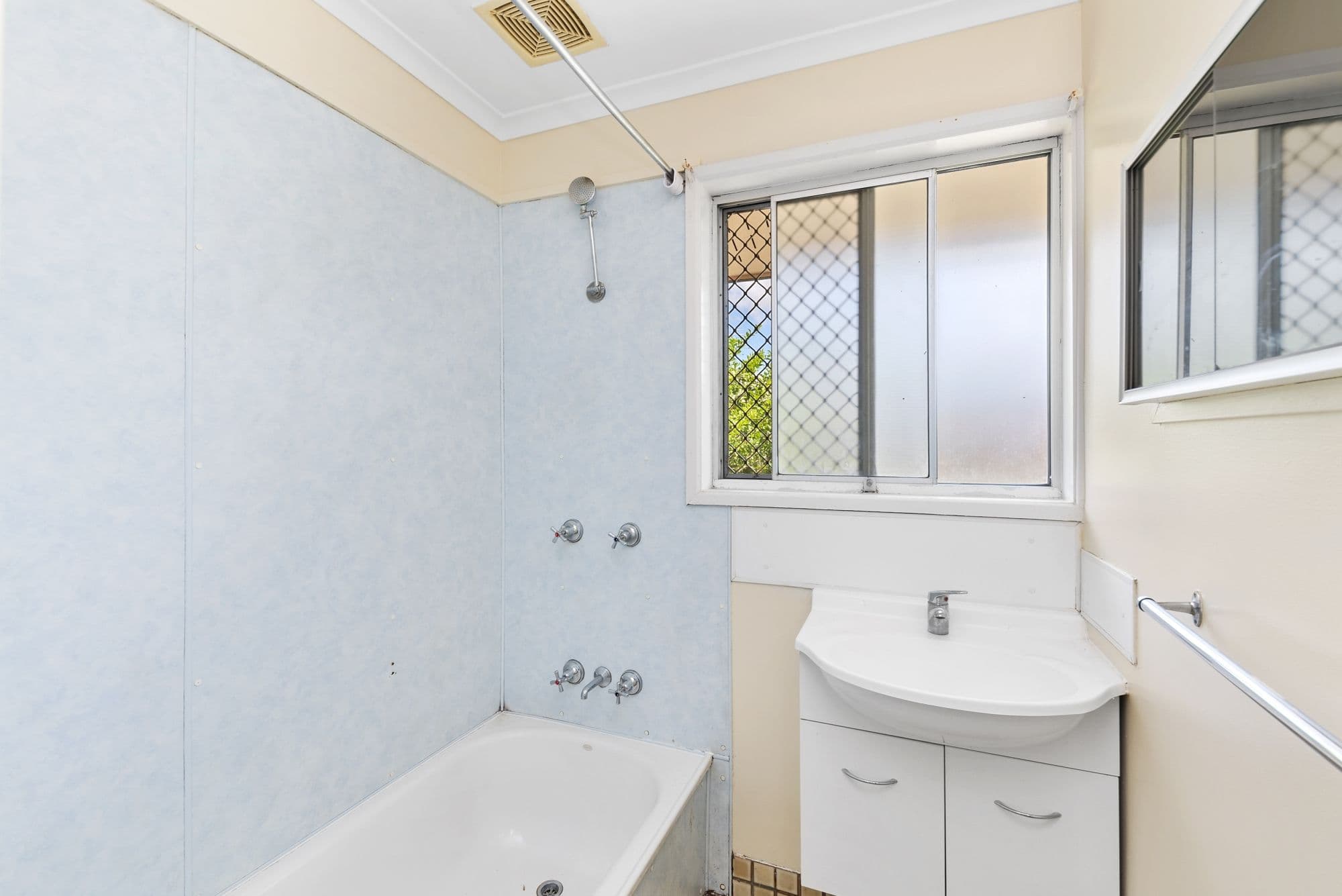 24 Donowain Drive, Deception Bay QLD 4508, Deception Bay - Thumbnail 7