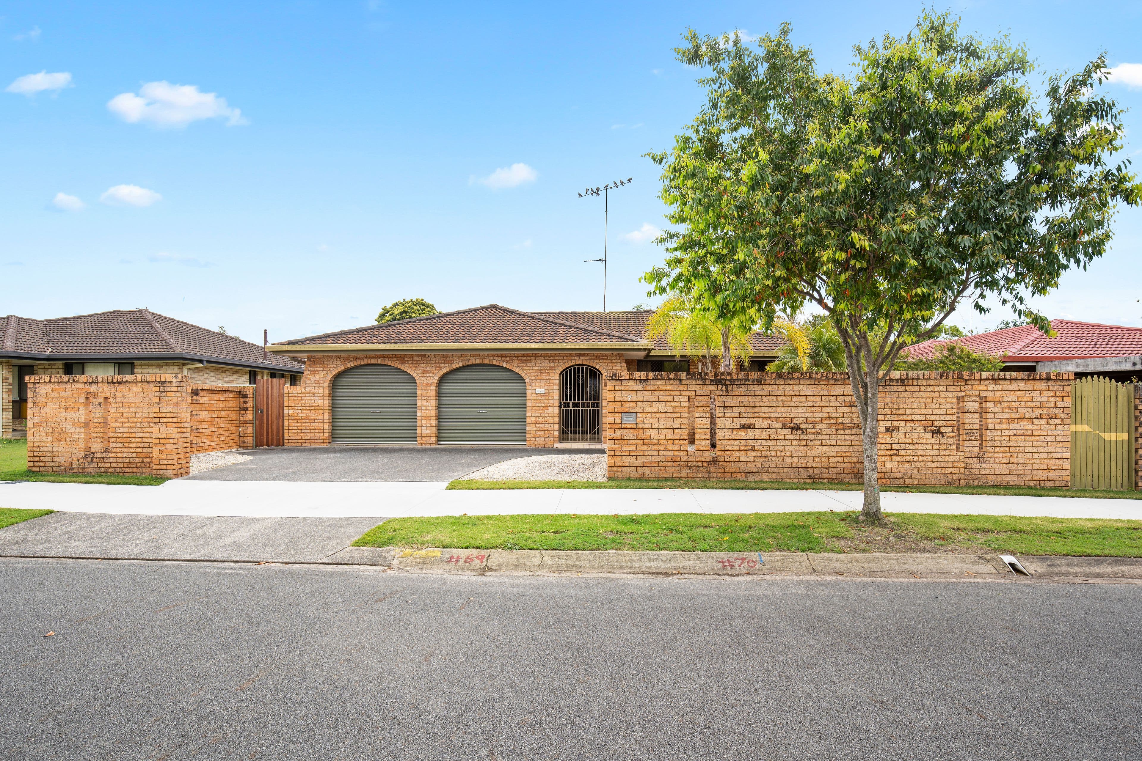 7 Arcadia Drive, Mermaid Waters QLD 4218, Mermaid Waters - Thumbnail 4