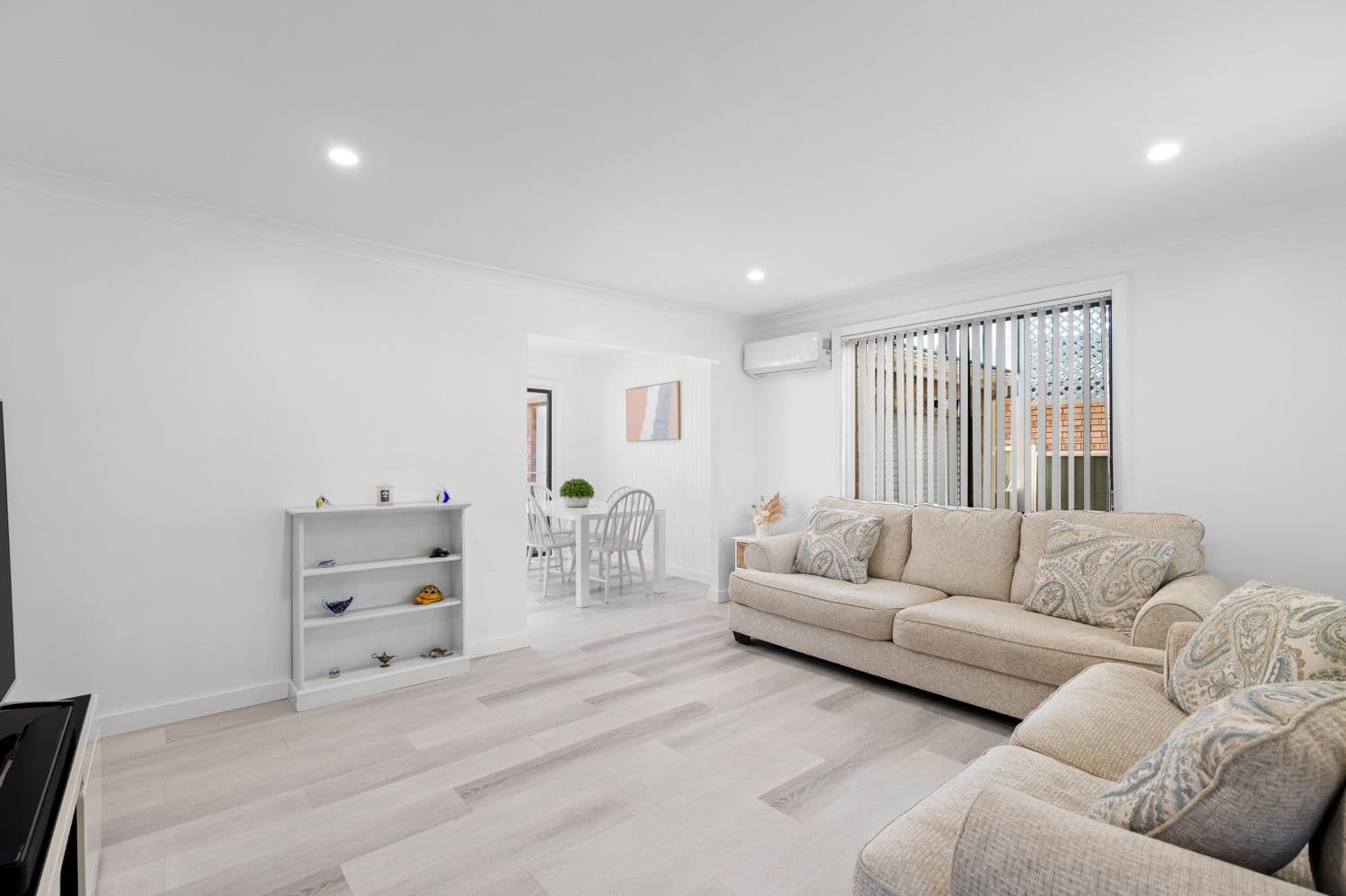 14 Moloki Avenue, Chittaway Bay NSW 2261, Chittaway Bay - Thumbnail 2