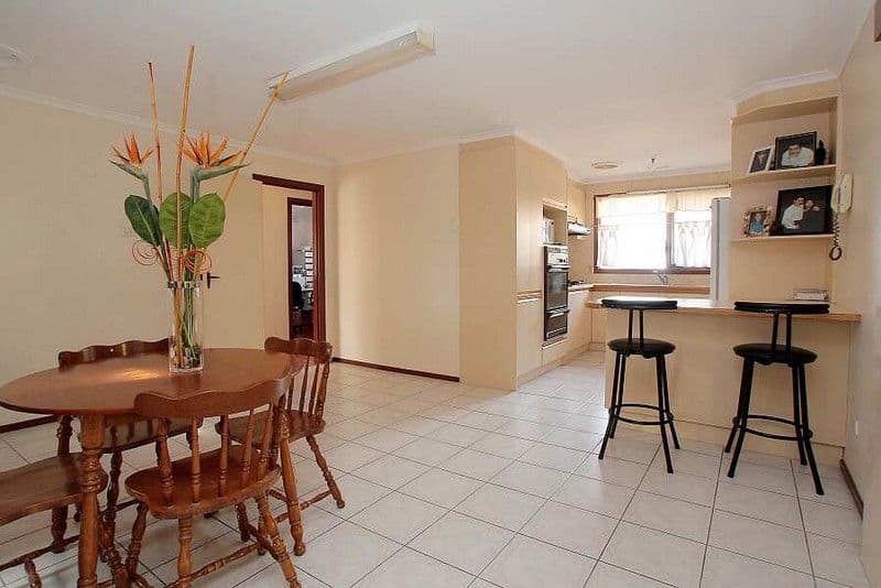 7 Georgian Gardens, WANTIRNA VIC 3152, Wantirna - Thumbnail 3
