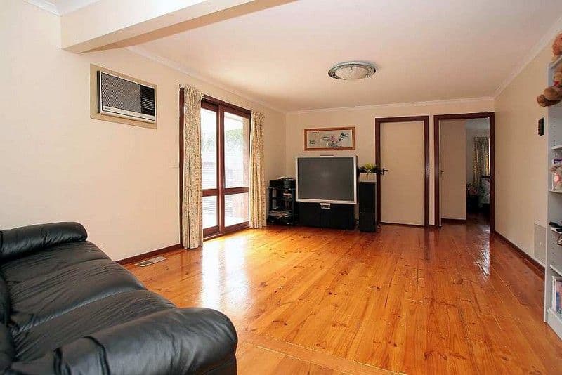 7 Georgian Gardens, WANTIRNA VIC 3152, Wantirna - Thumbnail 4