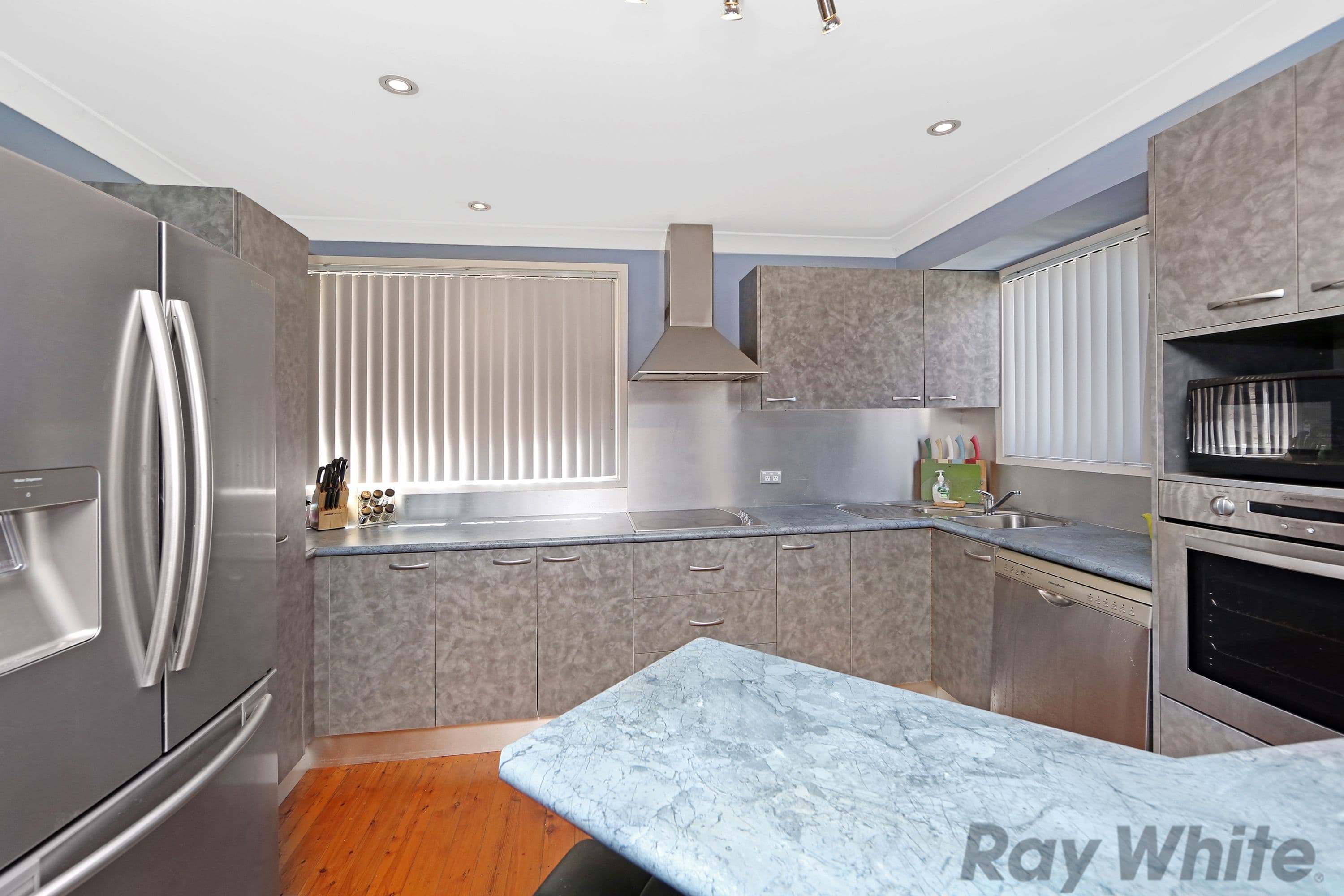 605/15 Queens Road, Melbourne - Thumbnail 2