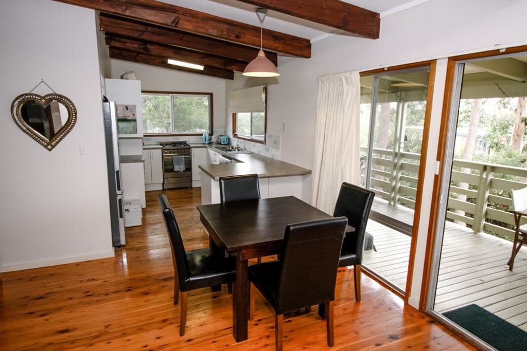 4 Bannister Head Road, Mollymook Beach - Thumbnail 3