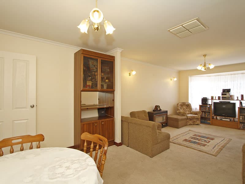 2/9 McMahon Road, Morphett Vale - Thumbnail 2