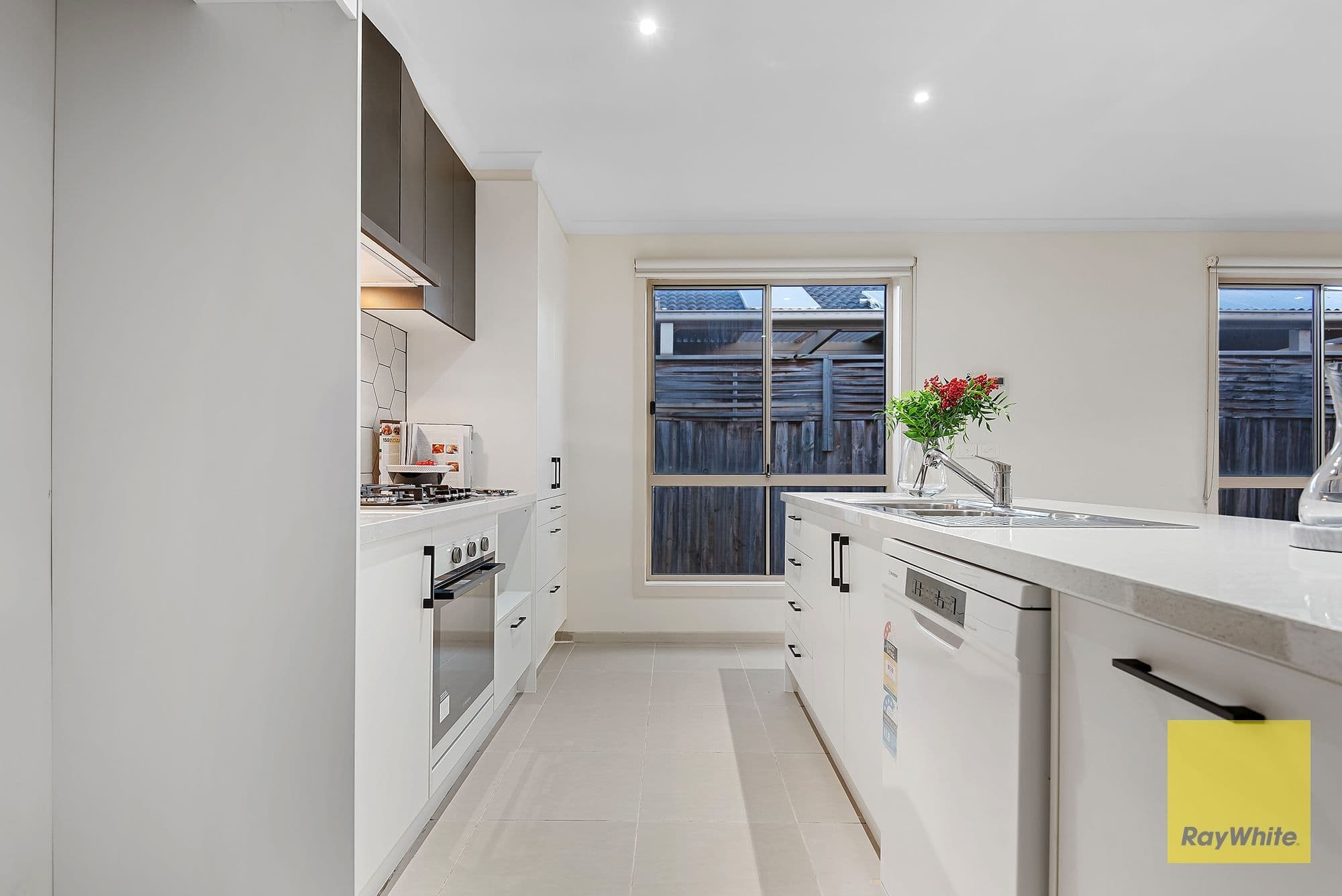 20 Galeff Avenue, Truganina VIC 3029, Truganina - Thumbnail 7