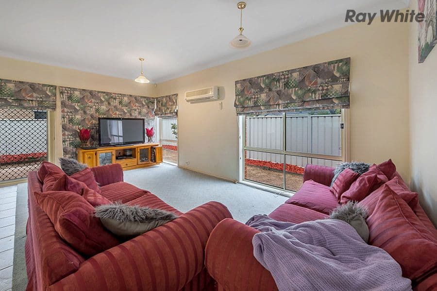 16 Squires Court, Caroline Springs VIC 3023, Caroline Springs - Thumbnail 4