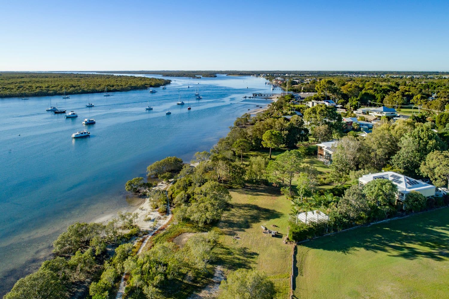 16 Bay Drive, Jacobs Well QLD 4208, Jacobs Well - Thumbnail 3