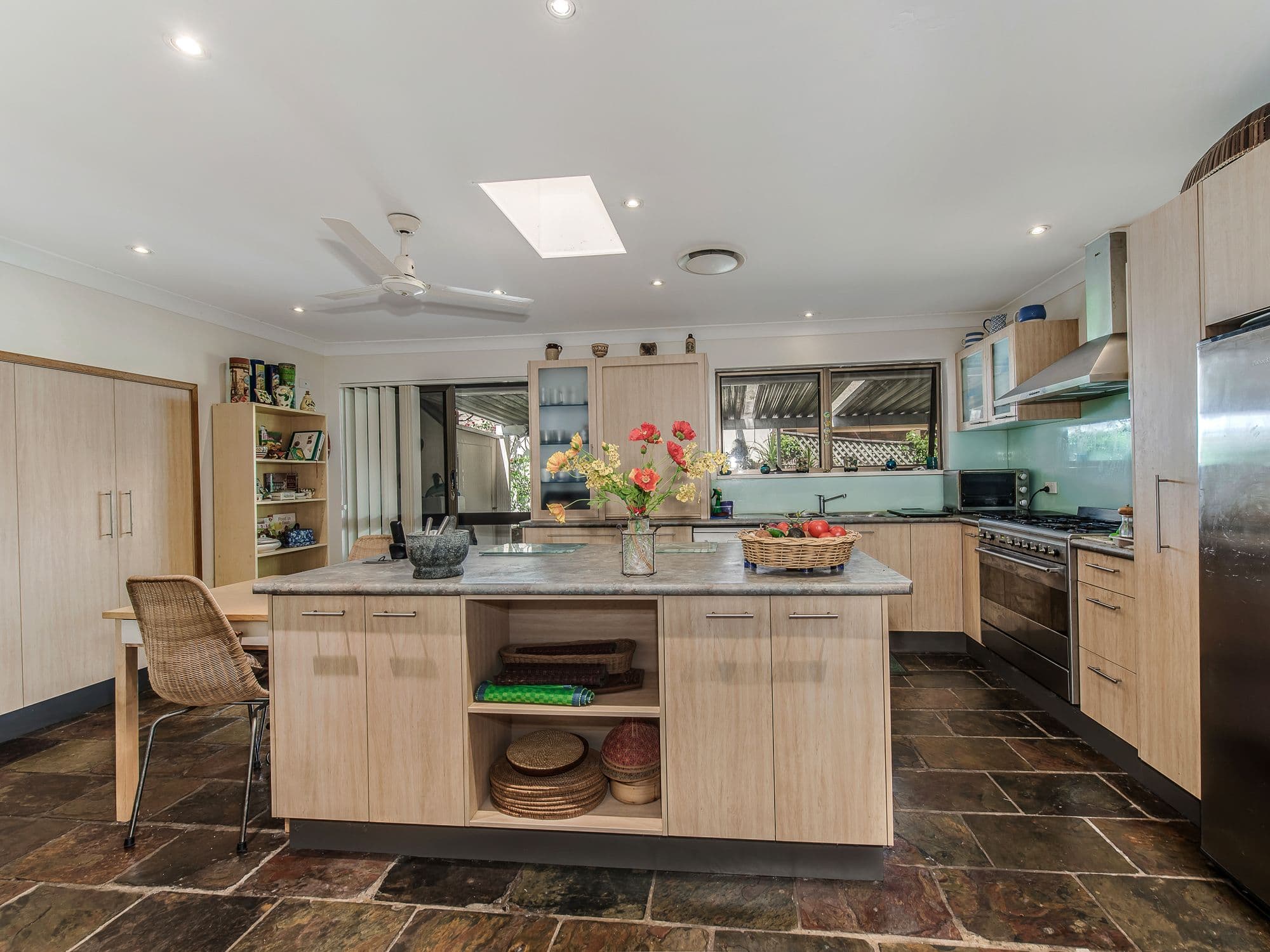 4 CEDARLEIGH Drive, Tewantin QLD 4565, Tewantin - Thumbnail 4