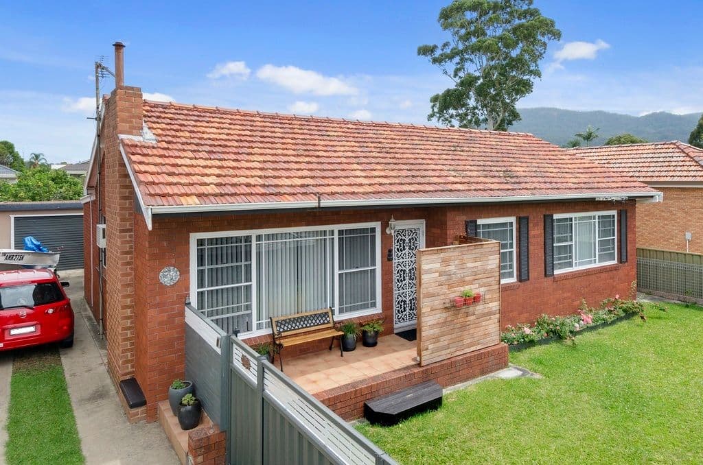 29 Balfour Street, Fairy Meadow - Image 1