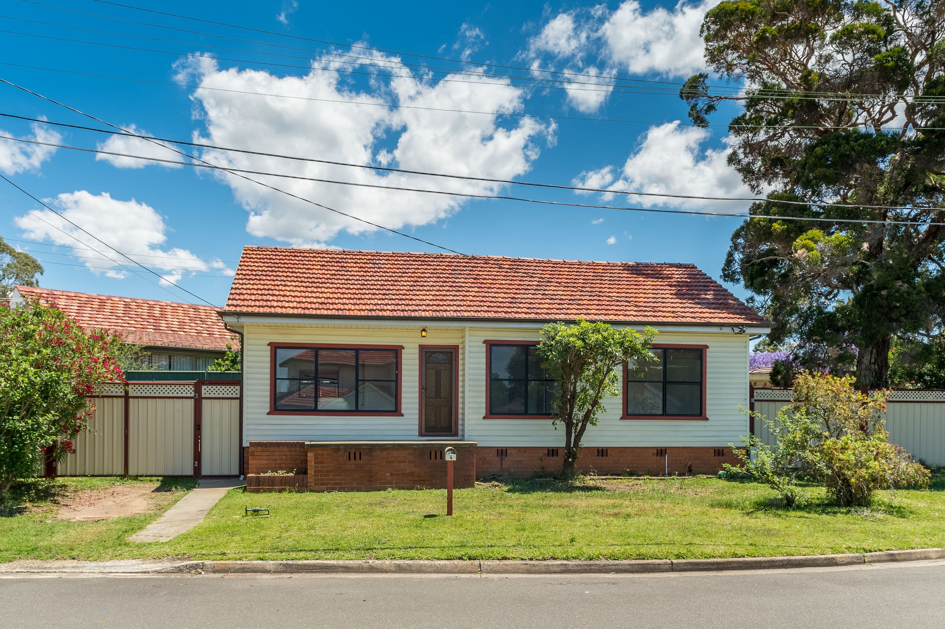 4 Banksia Crescent, Fairfield East - Image 1