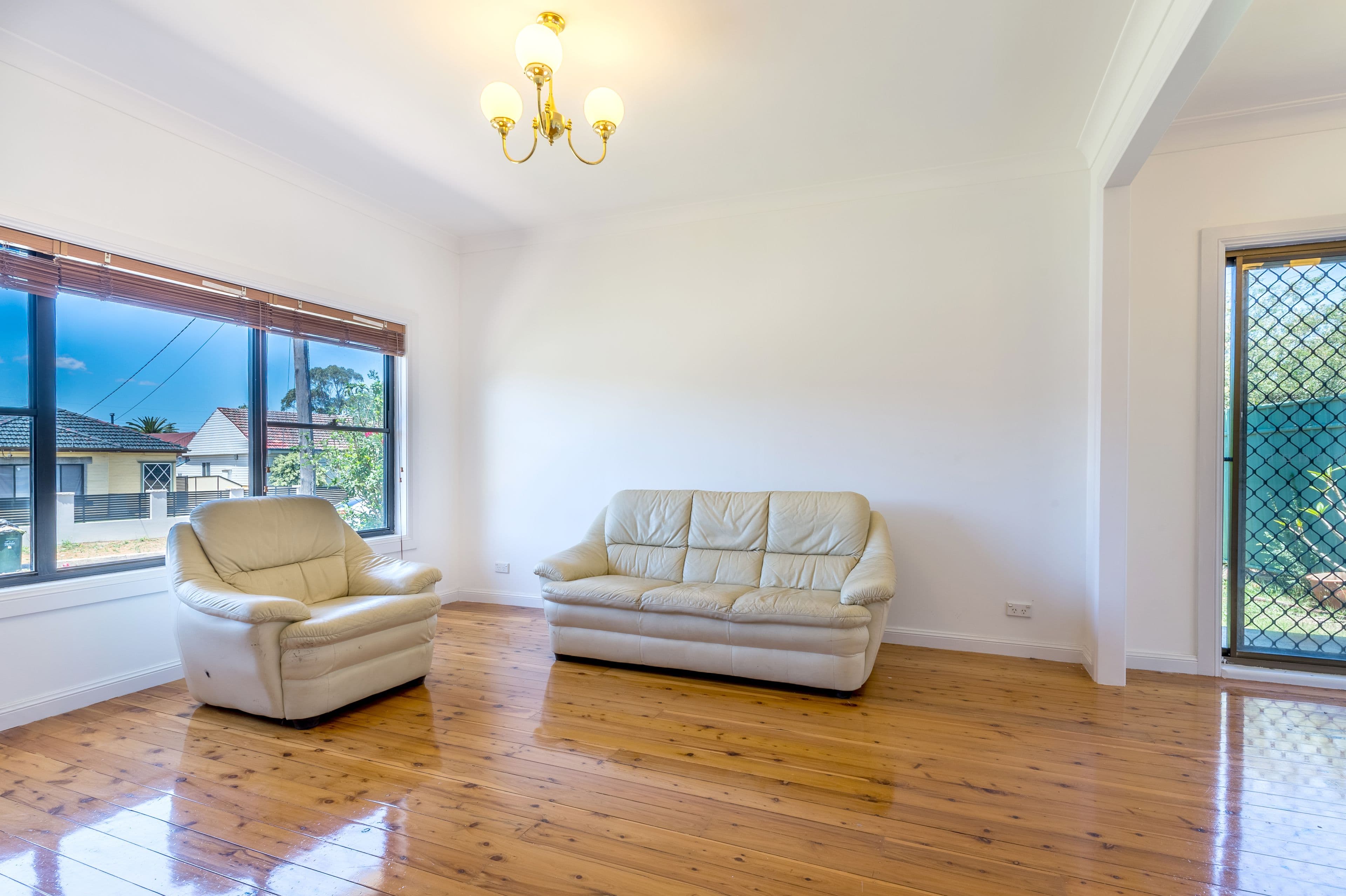 4 Banksia Crescent, Fairfield East - Thumbnail 2