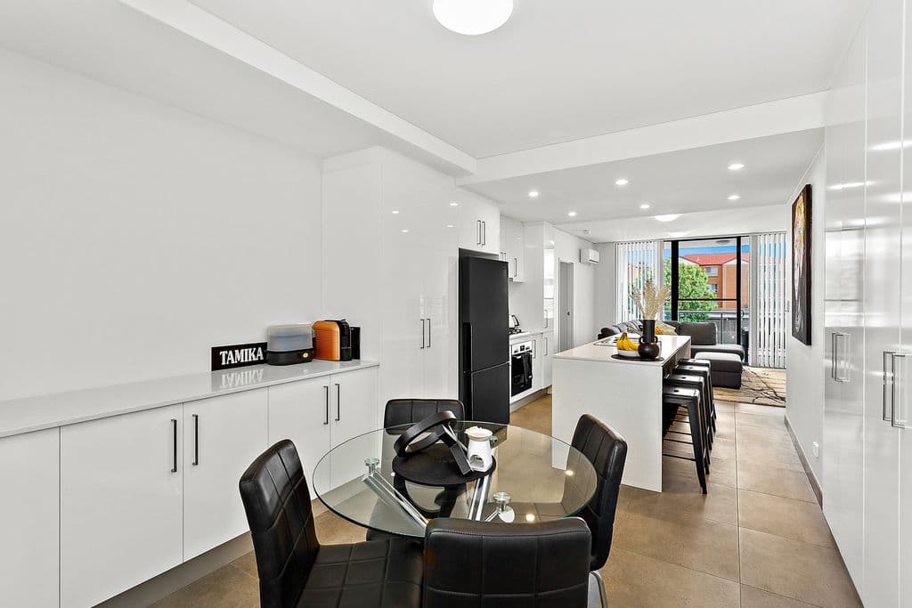 220/7 Russell Street, Corrimal - Thumbnail 3