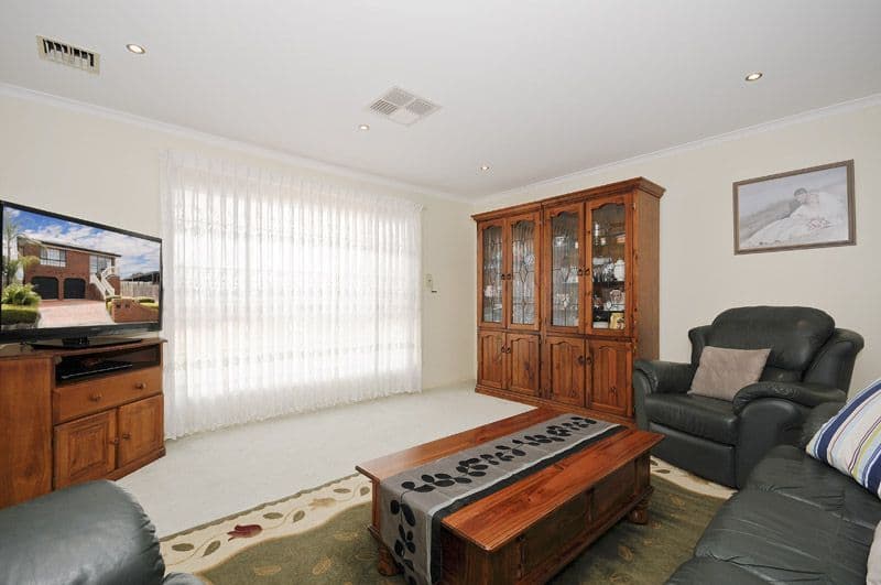 13 Quist Court, MILL PARK VIC 3082, Mill Park - Thumbnail 5