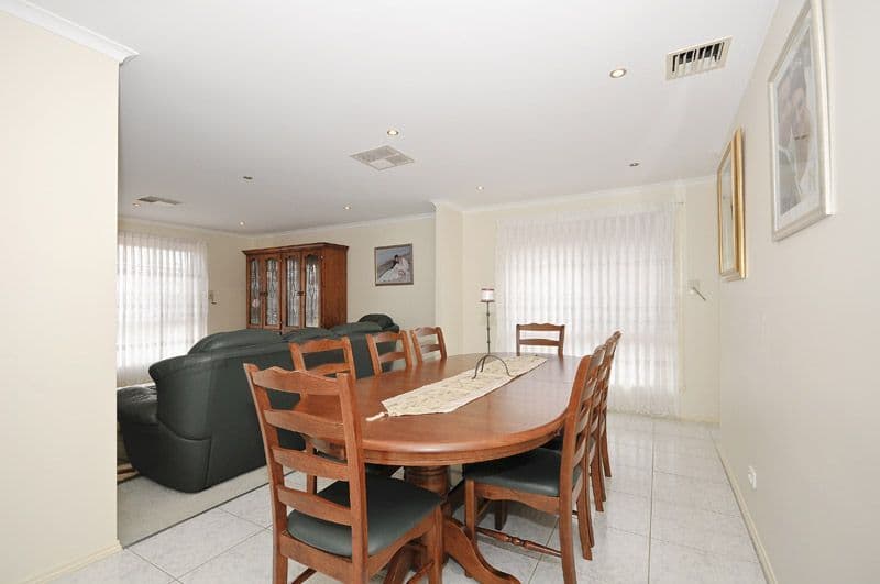 13 Quist Court, MILL PARK VIC 3082, Mill Park - Thumbnail 7