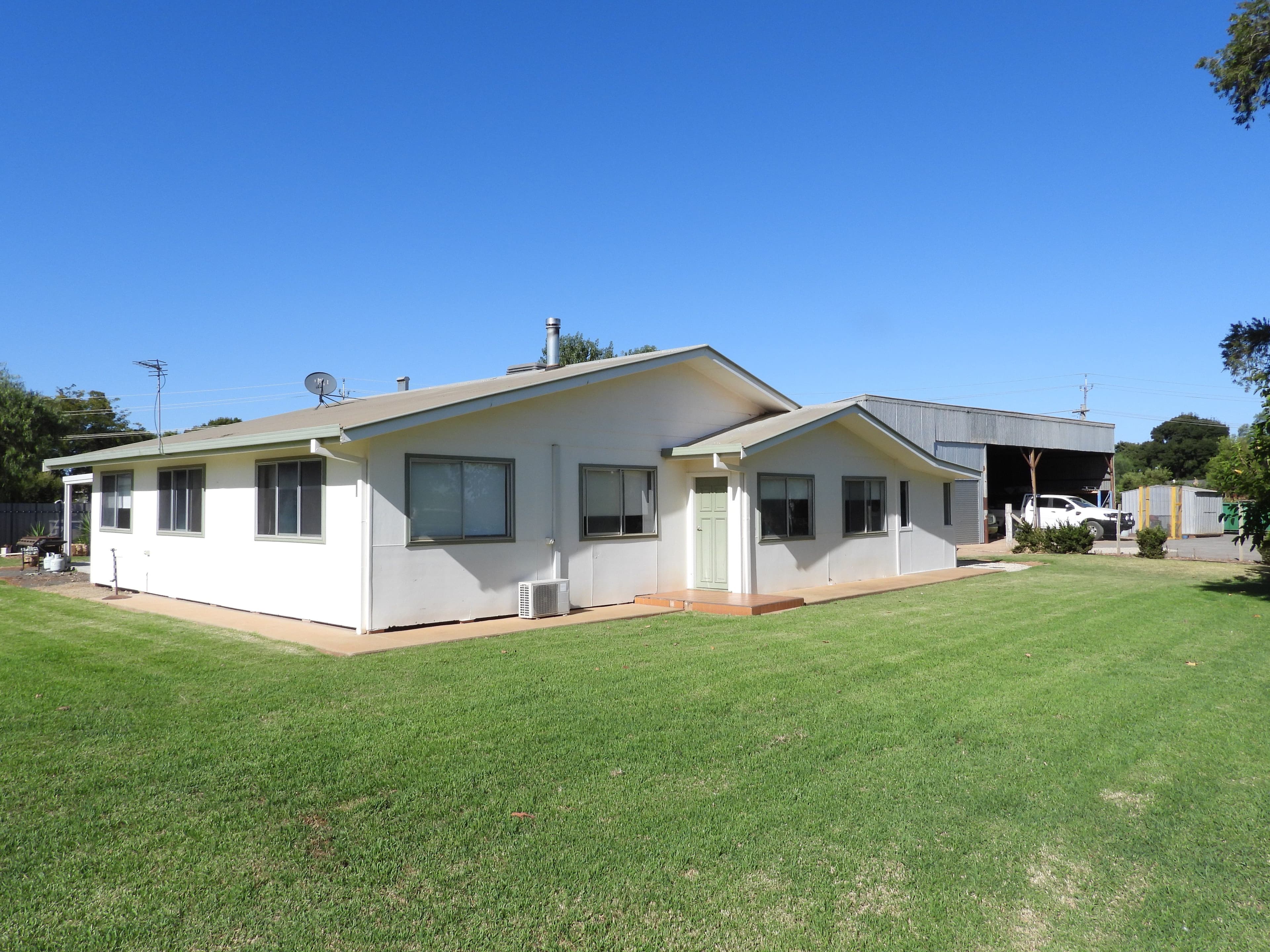 17-19 Railway Parade, Yenda NSW 2681, Yenda - Thumbnail 2