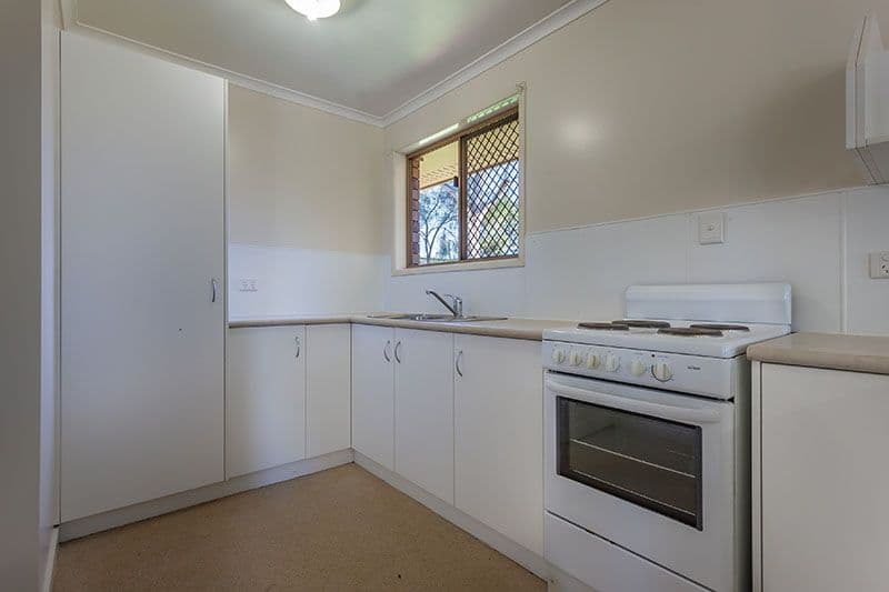 26 Trapp Street, ROCKVILLE QLD 4350, Rockville - Thumbnail 4