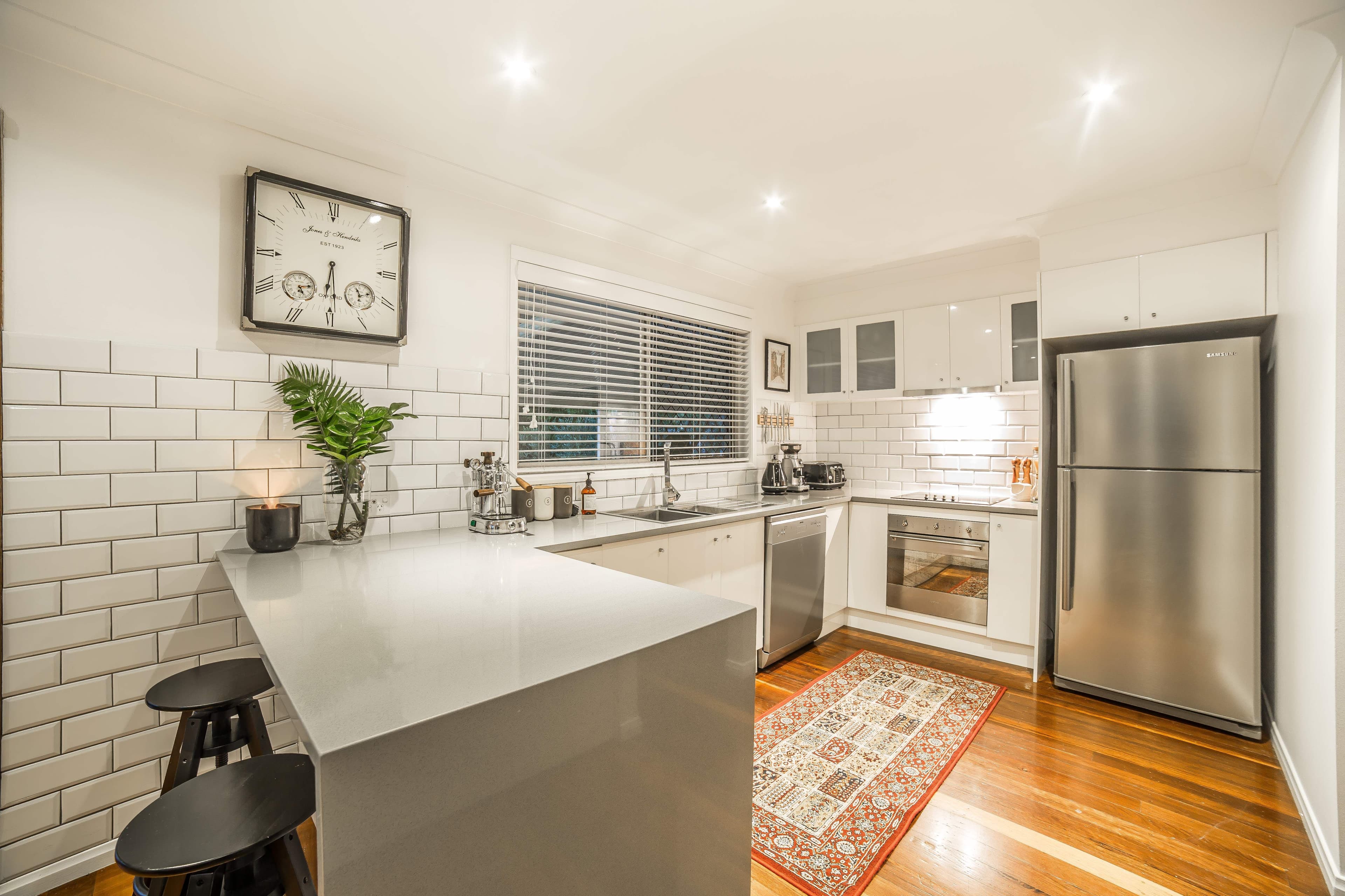 14 Savoy Drive, Broadbeach Waters QLD 4218, Broadbeach Waters - Thumbnail 2