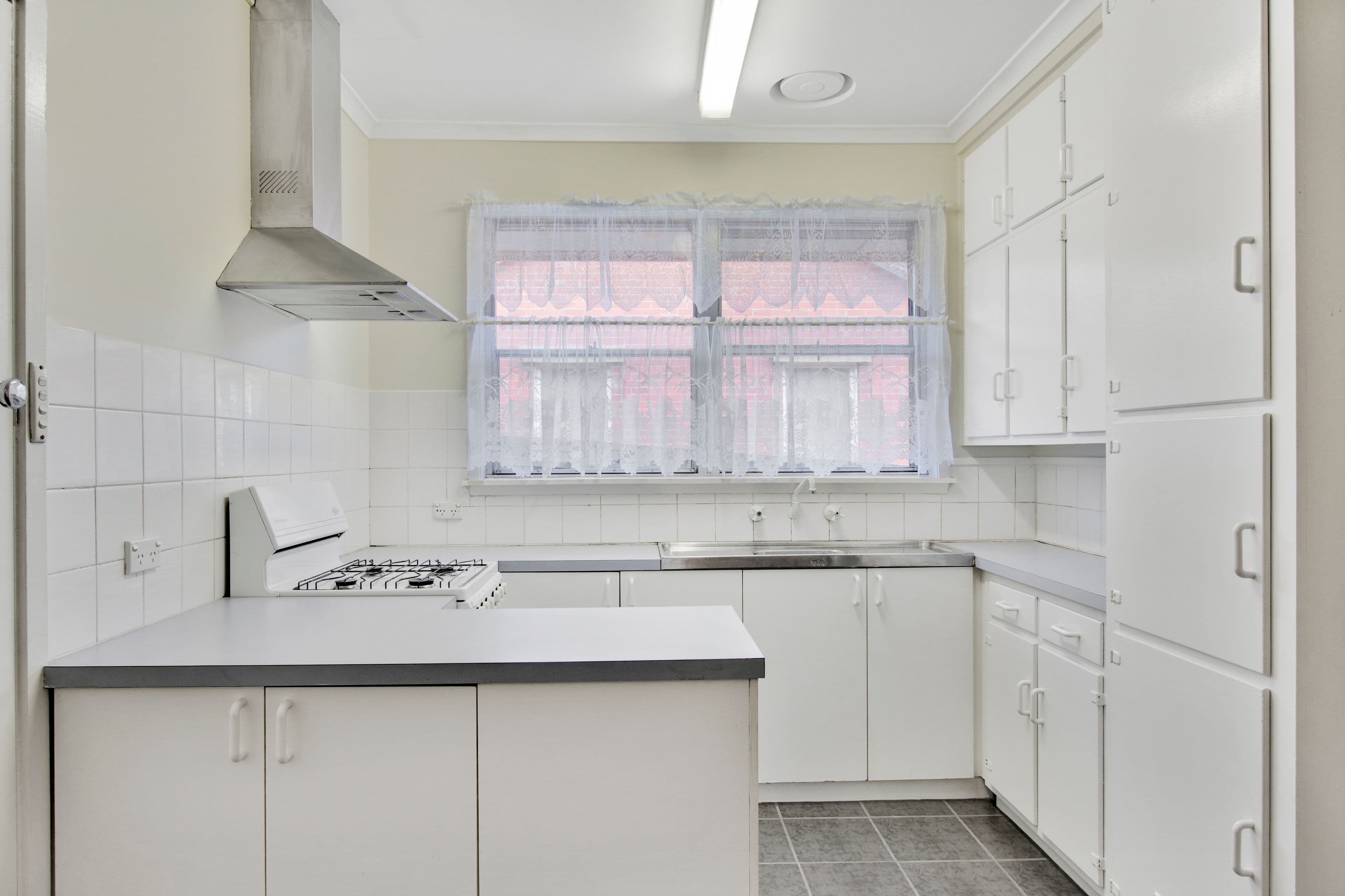 29 Rosemary Crescent, Frankston North VIC 3200, Frankston North - Thumbnail 2