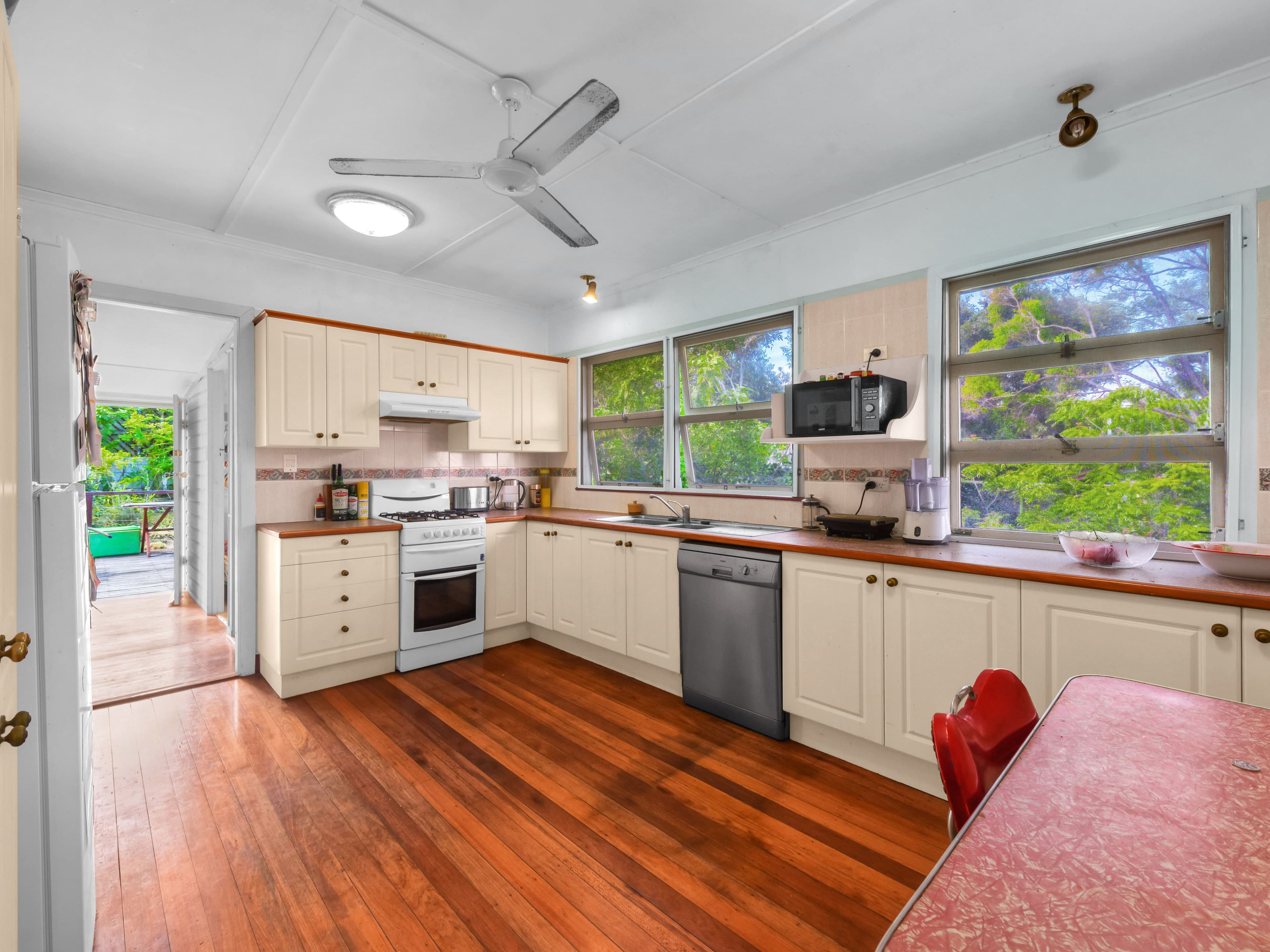 5 Allowrie Street, Stafford QLD 4053, Stafford - Thumbnail 5
