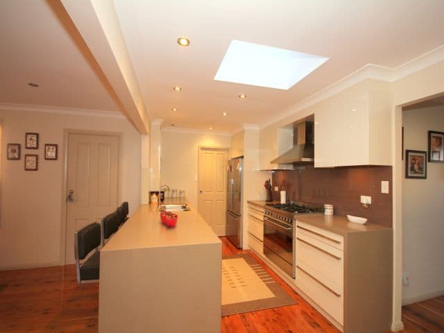 4 Pasley Road, GEORGES HALL NSW 2198, Georges Hall - Thumbnail 3